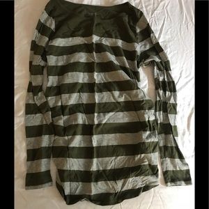 Liz Lange maternity shirt